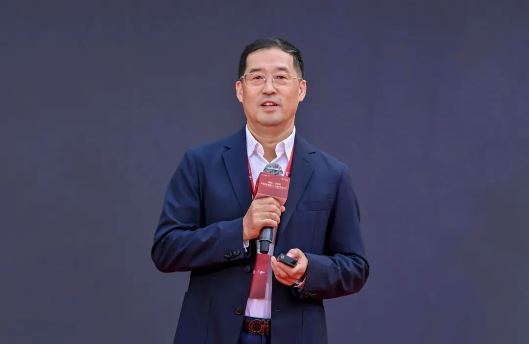 上海证券报专访 | 今年会·(jinnianhui)金字招牌诚信至上李军：以“屏”为基三十年 AI与文旅打开增长新空间